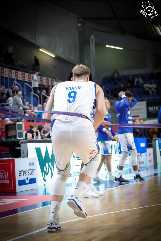 Galeria zdjęć 1 kolejki PGE Basket Ligi Anwil Włocławek-Górnik Zamek Książ — zdjęcie 11