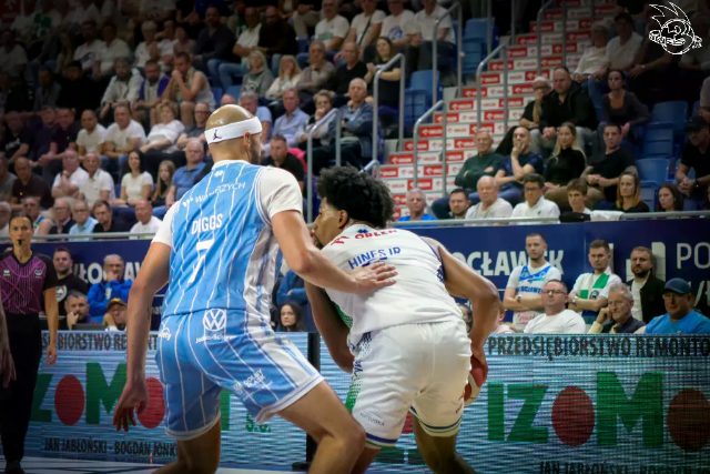 Galeria zdjęć 1 kolejki PGE Basket Ligi Anwil Włocławek-Górnik Zamek Książ — zdjęcie 114