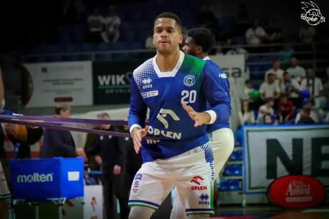 Galeria zdjęć 1 kolejki PGE Basket Ligi Anwil Włocławek-Górnik Zamek Książ — zdjęcie 12
