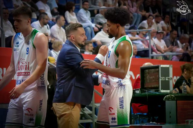 Galeria zdjęć 1 kolejki PGE Basket Ligi Anwil Włocławek-Górnik Zamek Książ — zdjęcie 116