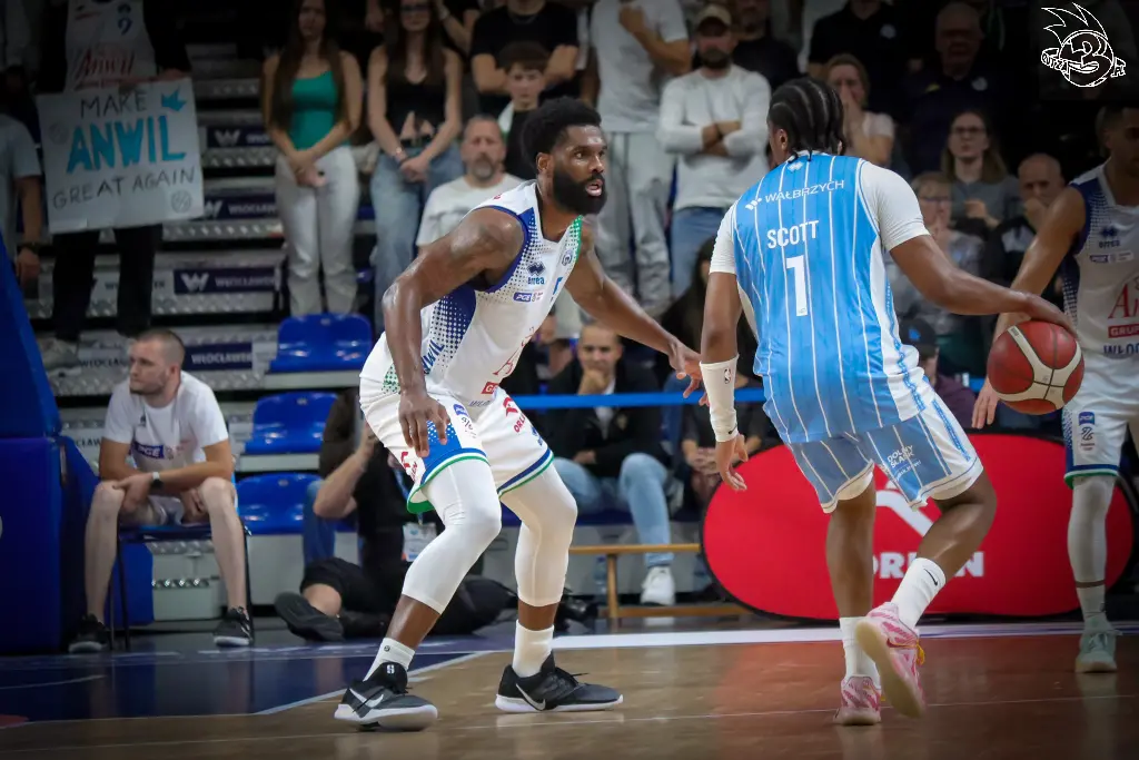 Galeria zdjęć 1 kolejki PGE Basket Ligi Anwil Włocławek-Górnik Zamek Książ — zdjęcie 192
