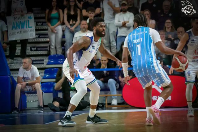 Galeria zdjęć 1 kolejki PGE Basket Ligi Anwil Włocławek-Górnik Zamek Książ — zdjęcie 192