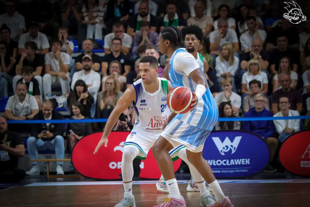 Galeria zdjęć 1 kolejki PGE Basket Ligi Anwil Włocławek-Górnik Zamek Książ — zdjęcie 185