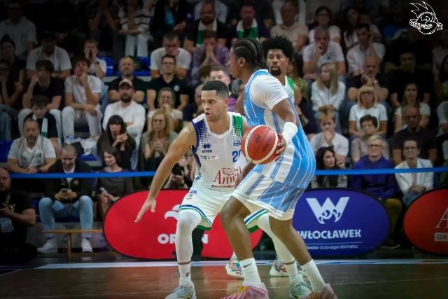 Galeria zdjęć 1 kolejki PGE Basket Ligi Anwil Włocławek-Górnik Zamek Książ — zdjęcie 185
