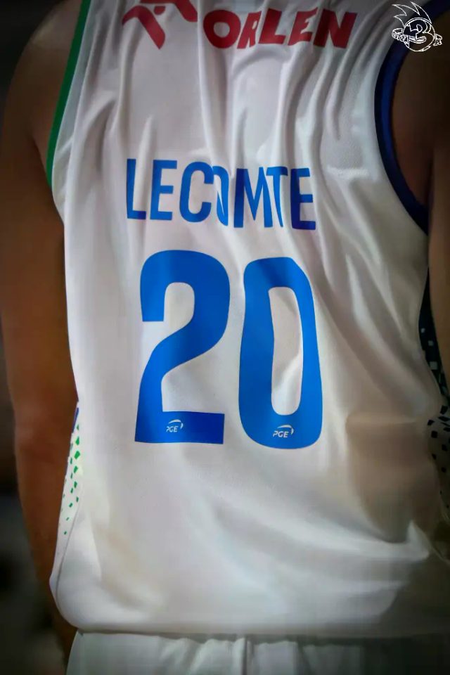 Galeria zdjęć 1 kolejki PGE Basket Ligi Anwil Włocławek-Górnik Zamek Książ — zdjęcie 135