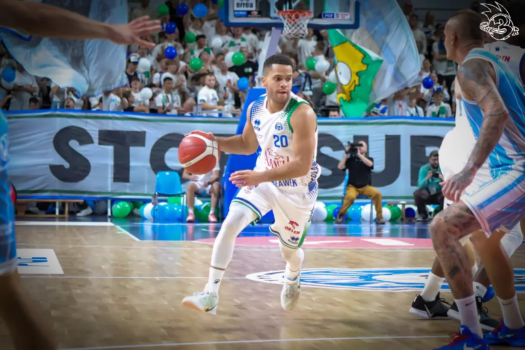 Galeria zdjęć 1 kolejki PGE Basket Ligi Anwil Włocławek-Górnik Zamek Książ — zdjęcie 46