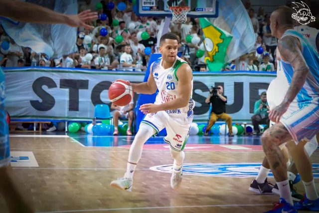 Galeria zdjęć 1 kolejki PGE Basket Ligi Anwil Włocławek-Górnik Zamek Książ — zdjęcie 46