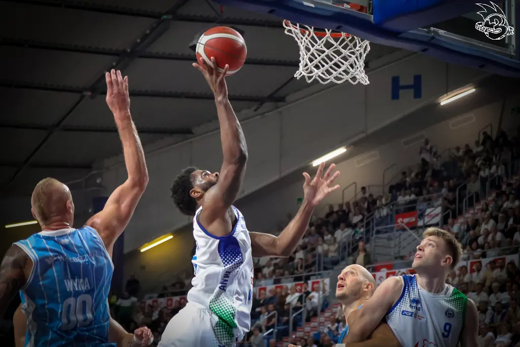 Galeria zdjęć 1 kolejki PGE Basket Ligi Anwil Włocławek-Górnik Zamek Książ — zdjęcie 92