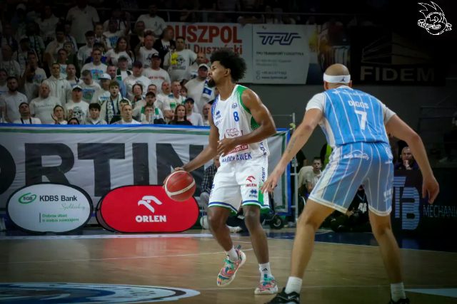 Galeria zdjęć 1 kolejki PGE Basket Ligi Anwil Włocławek-Górnik Zamek Książ — zdjęcie 85