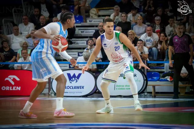 Galeria zdjęć 1 kolejki PGE Basket Ligi Anwil Włocławek-Górnik Zamek Książ — zdjęcie 176