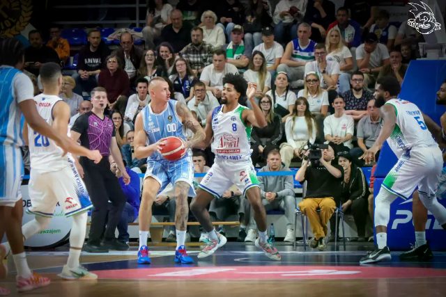 Galeria zdjęć 1 kolejki PGE Basket Ligi Anwil Włocławek-Górnik Zamek Książ — zdjęcie 152