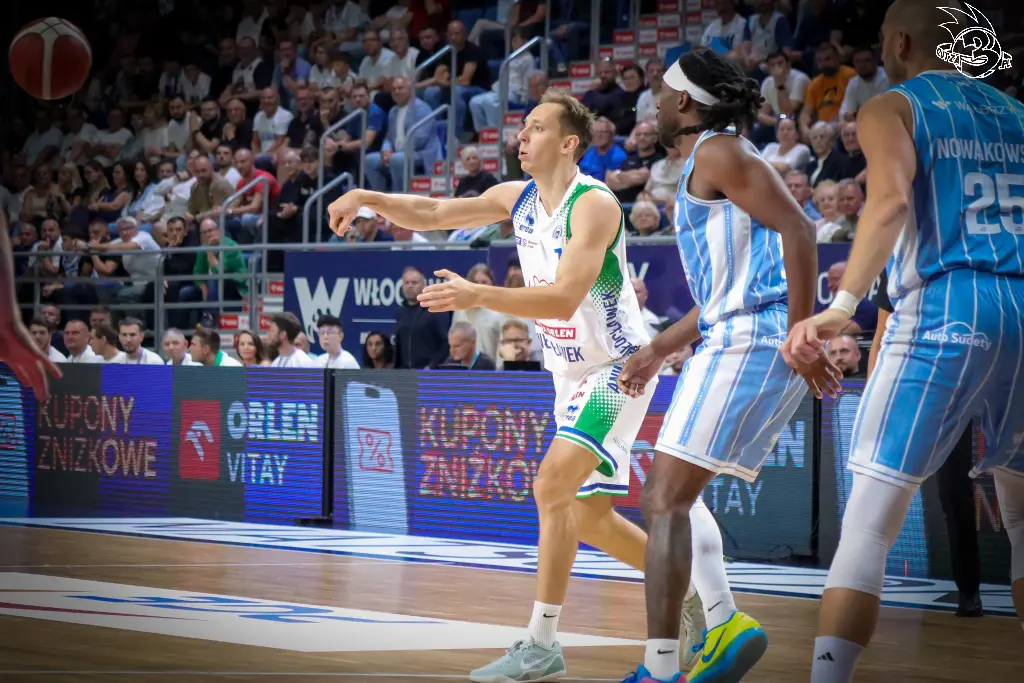 Galeria zdjęć 1 kolejki PGE Basket Ligi Anwil Włocławek-Górnik Zamek Książ — zdjęcie 102