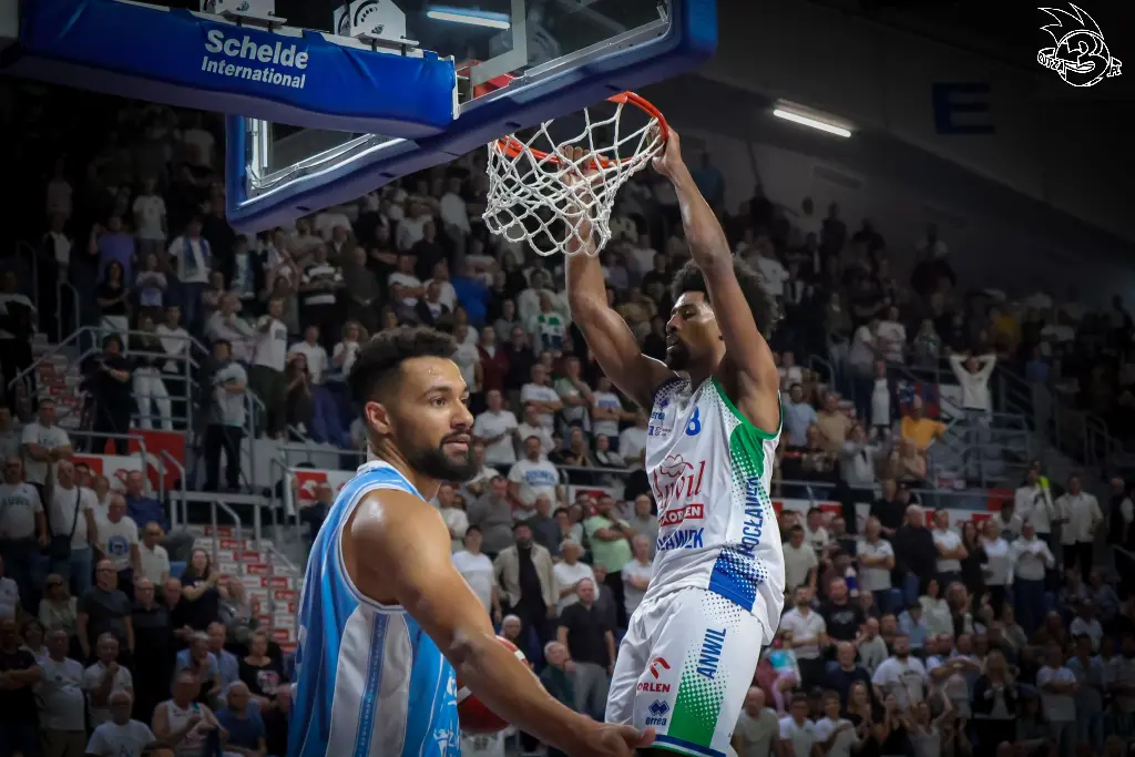 Galeria zdjęć 1 kolejki PGE Basket Ligi Anwil Włocławek-Górnik Zamek Książ — zdjęcie 191