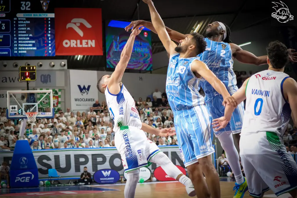 Galeria zdjęć 1 kolejki PGE Basket Ligi Anwil Włocławek-Górnik Zamek Książ — zdjęcie 137