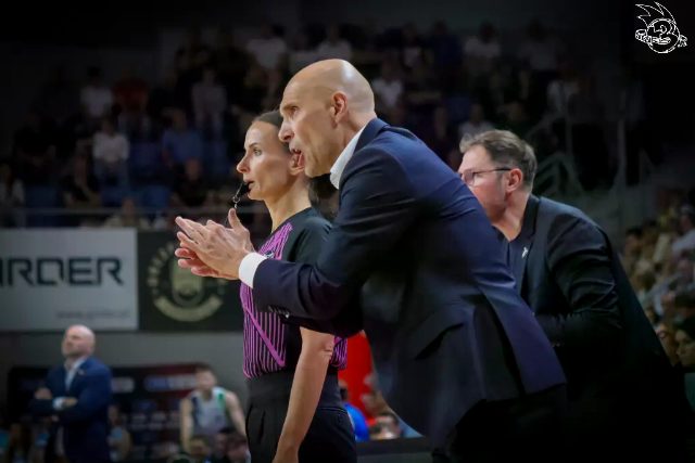 Galeria zdjęć 1 kolejki PGE Basket Ligi Anwil Włocławek-Górnik Zamek Książ — zdjęcie 156