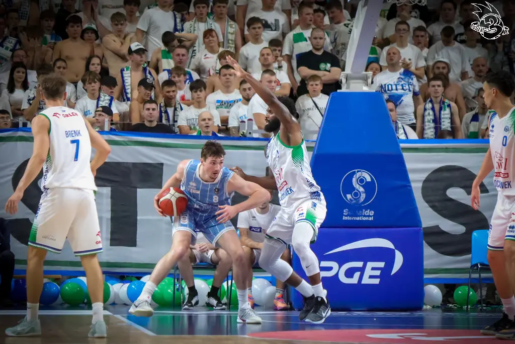 Galeria zdjęć 1 kolejki PGE Basket Ligi Anwil Włocławek-Górnik Zamek Książ — zdjęcie 130
