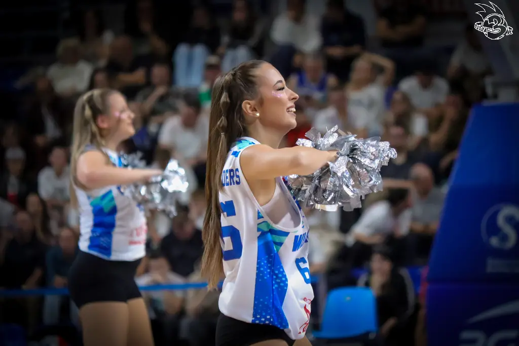 Galeria zdjęć 1 kolejki PGE Basket Ligi Anwil Włocławek-Górnik Zamek Książ — zdjęcie 180