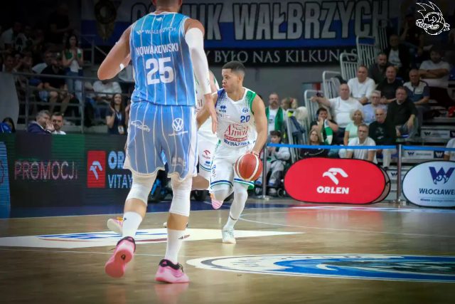 Galeria zdjęć 1 kolejki PGE Basket Ligi Anwil Włocławek-Górnik Zamek Książ — zdjęcie 178
