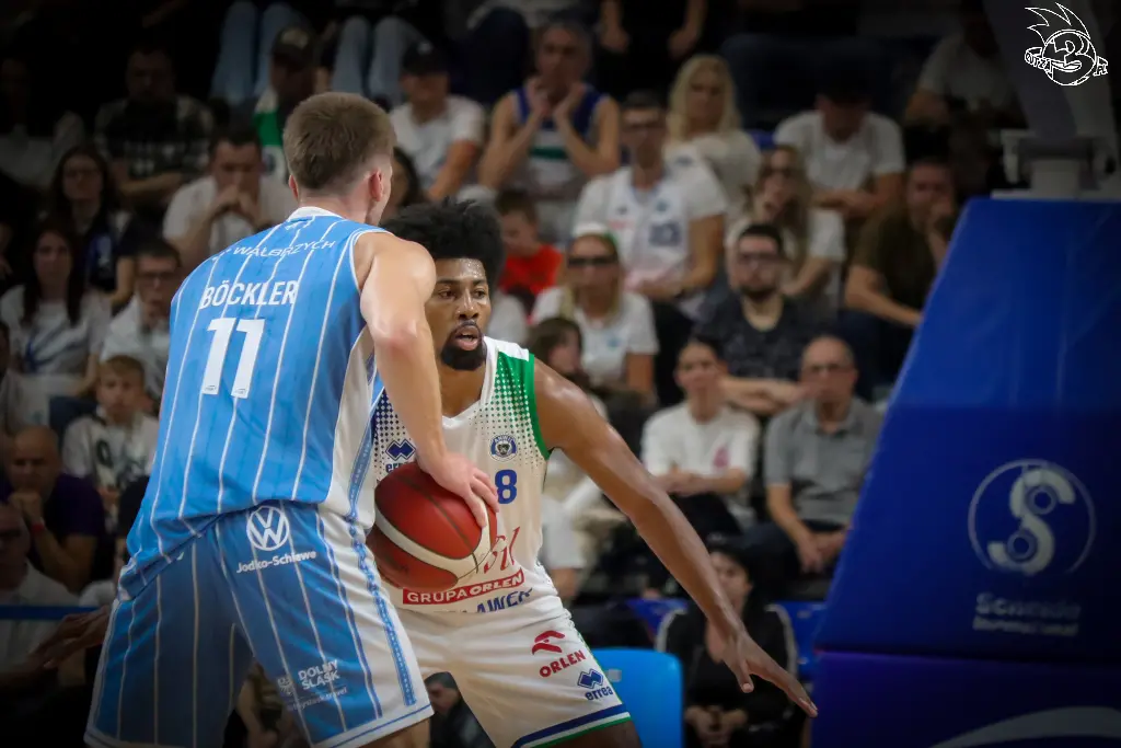 Galeria zdjęć 1 kolejki PGE Basket Ligi Anwil Włocławek-Górnik Zamek Książ — zdjęcie 183