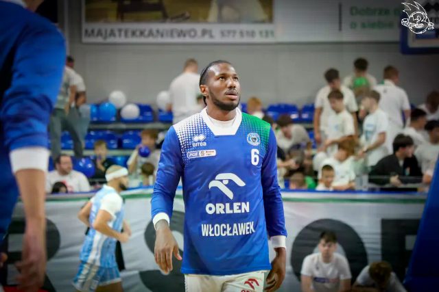 Galeria zdjęć 1 kolejki PGE Basket Ligi Anwil Włocławek-Górnik Zamek Książ — zdjęcie 1