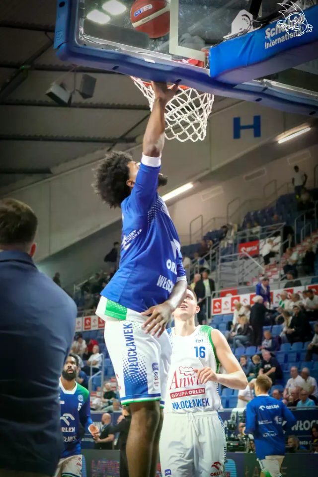 Galeria zdjęć 1 kolejki PGE Basket Ligi Anwil Włocławek-Górnik Zamek Książ — zdjęcie 21