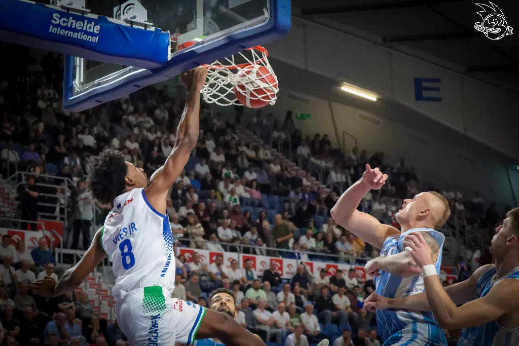 Galeria zdjęć 1 kolejki PGE Basket Ligi Anwil Włocławek-Górnik Zamek Książ — zdjęcie 157