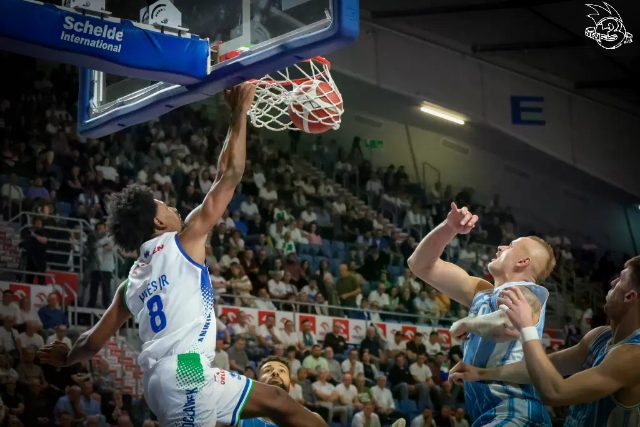 Galeria zdjęć 1 kolejki PGE Basket Ligi Anwil Włocławek-Górnik Zamek Książ — zdjęcie 157