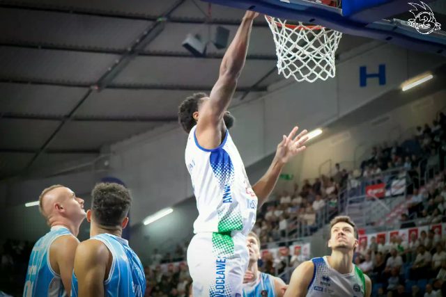 Galeria zdjęć 1 kolejki PGE Basket Ligi Anwil Włocławek-Górnik Zamek Książ — zdjęcie 47