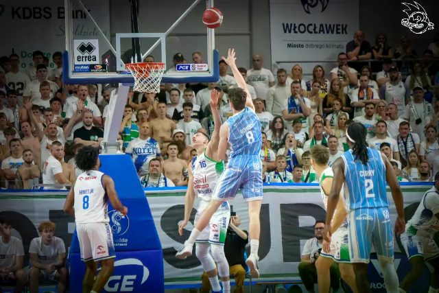 Galeria zdjęć 1 kolejki PGE Basket Ligi Anwil Włocławek-Górnik Zamek Książ — zdjęcie 106