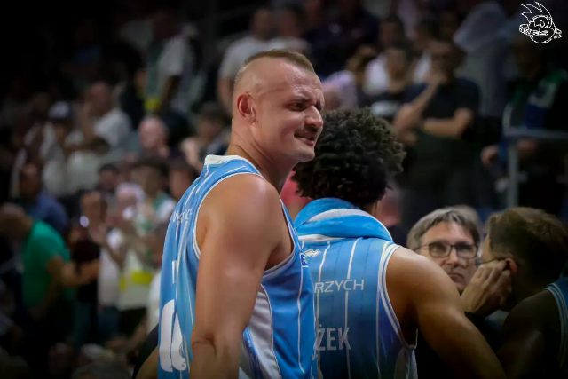 Galeria zdjęć 1 kolejki PGE Basket Ligi Anwil Włocławek-Górnik Zamek Książ — zdjęcie 194