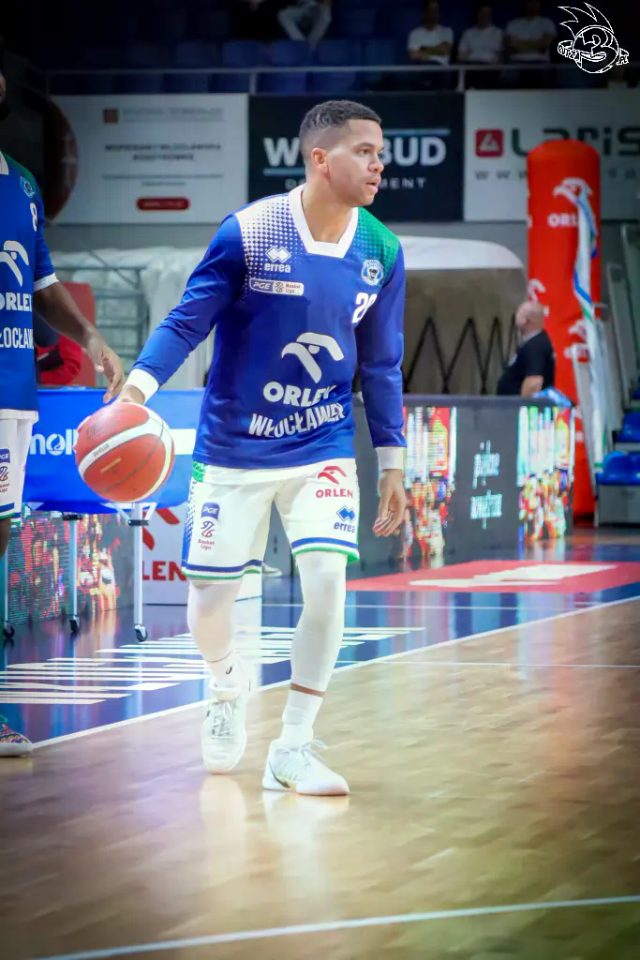 Galeria zdjęć 1 kolejki PGE Basket Ligi Anwil Włocławek-Górnik Zamek Książ — zdjęcie 3