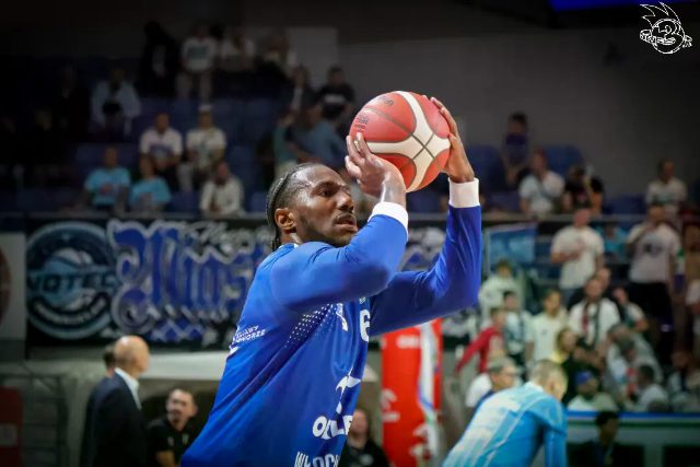 Galeria zdjęć 1 kolejki PGE Basket Ligi Anwil Włocławek-Górnik Zamek Książ — zdjęcie 24