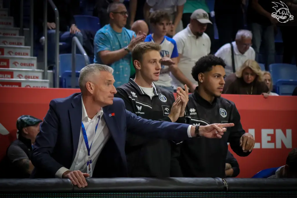 Galeria zdjęć 1 kolejki PGE Basket Ligi Anwil Włocławek-Górnik Zamek Książ — zdjęcie 43