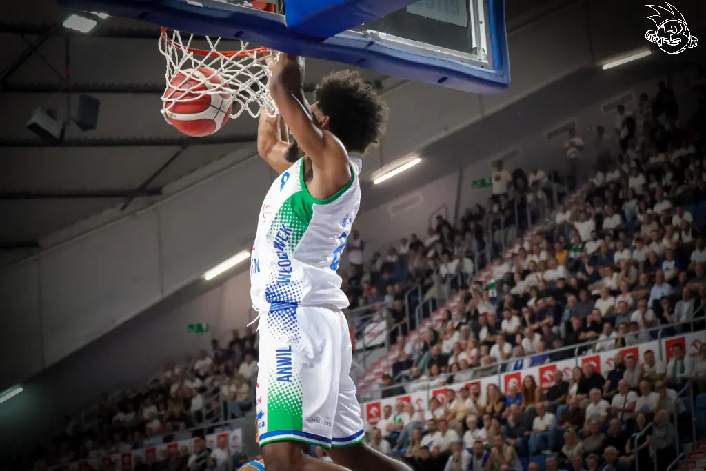 Galeria zdjęć 1 kolejki PGE Basket Ligi Anwil Włocławek-Górnik Zamek Książ — zdjęcie 125