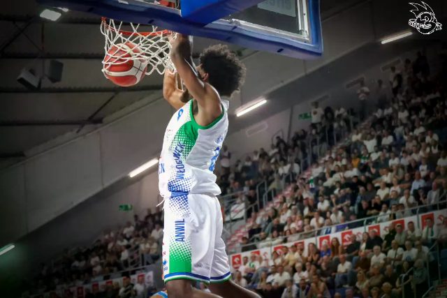 Galeria zdjęć 1 kolejki PGE Basket Ligi Anwil Włocławek-Górnik Zamek Książ — zdjęcie 125