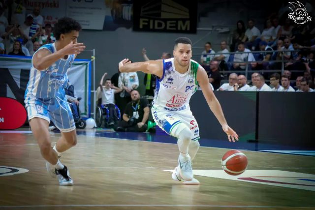 Galeria zdjęć 1 kolejki PGE Basket Ligi Anwil Włocławek-Górnik Zamek Książ — zdjęcie 118