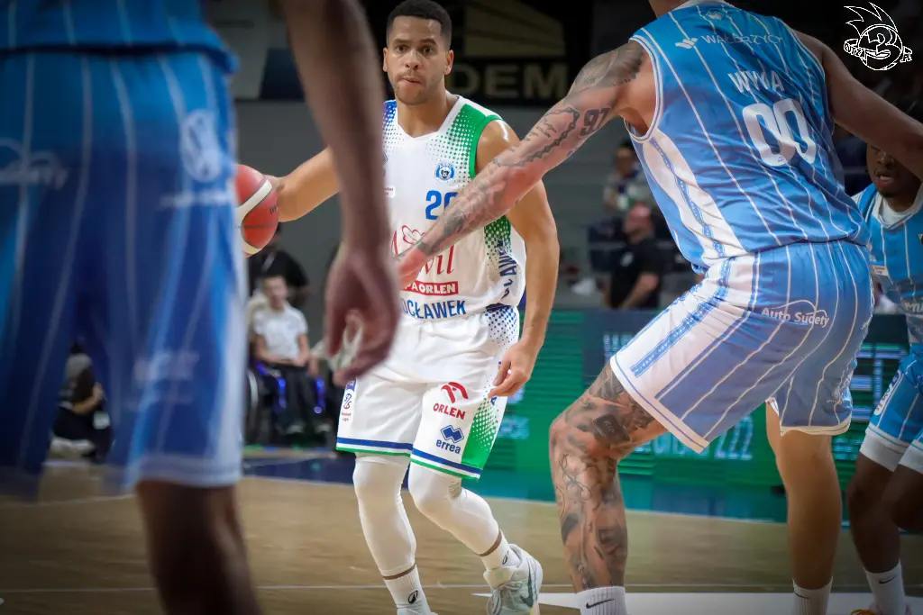 Galeria zdjęć 1 kolejki PGE Basket Ligi Anwil Włocławek-Górnik Zamek Książ — zdjęcie 72