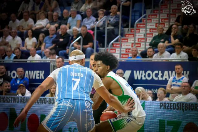 Galeria zdjęć 1 kolejki PGE Basket Ligi Anwil Włocławek-Górnik Zamek Książ — zdjęcie 113