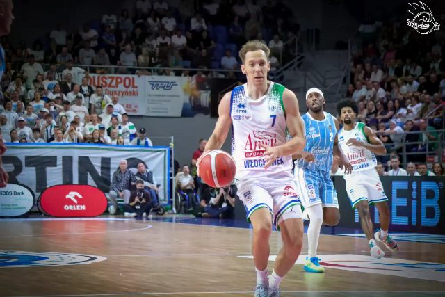 Galeria zdjęć 1 kolejki PGE Basket Ligi Anwil Włocławek-Górnik Zamek Książ — zdjęcie 93