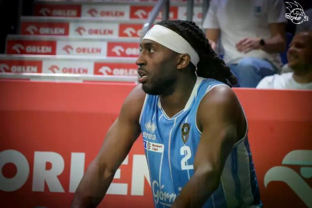 Galeria zdjęć 1 kolejki PGE Basket Ligi Anwil Włocławek-Górnik Zamek Książ — zdjęcie 159
