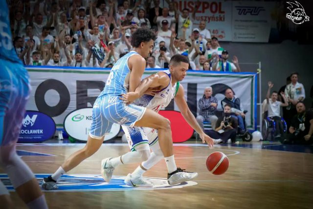 Galeria zdjęć 1 kolejki PGE Basket Ligi Anwil Włocławek-Górnik Zamek Książ — zdjęcie 117