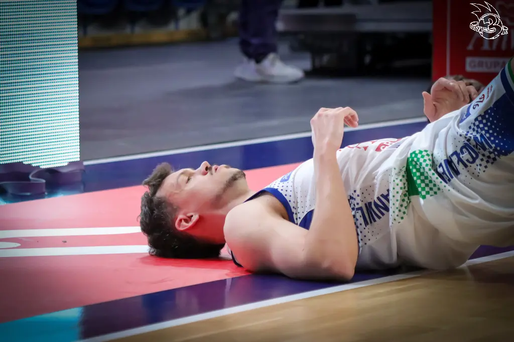 Galeria zdjęć 1 kolejki PGE Basket Ligi Anwil Włocławek-Górnik Zamek Książ — zdjęcie 5