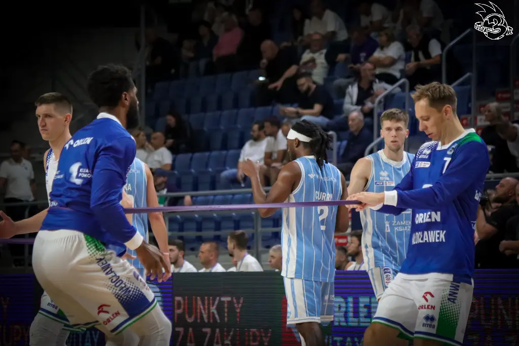 Galeria zdjęć 1 kolejki PGE Basket Ligi Anwil Włocławek-Górnik Zamek Książ — zdjęcie 9