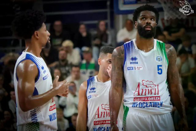Galeria zdjęć 1 kolejki PGE Basket Ligi Anwil Włocławek-Górnik Zamek Książ — zdjęcie 165