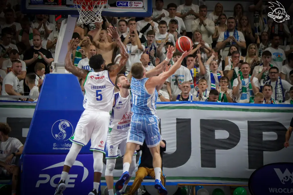 Galeria zdjęć 1 kolejki PGE Basket Ligi Anwil Włocławek-Górnik Zamek Książ — zdjęcie 62