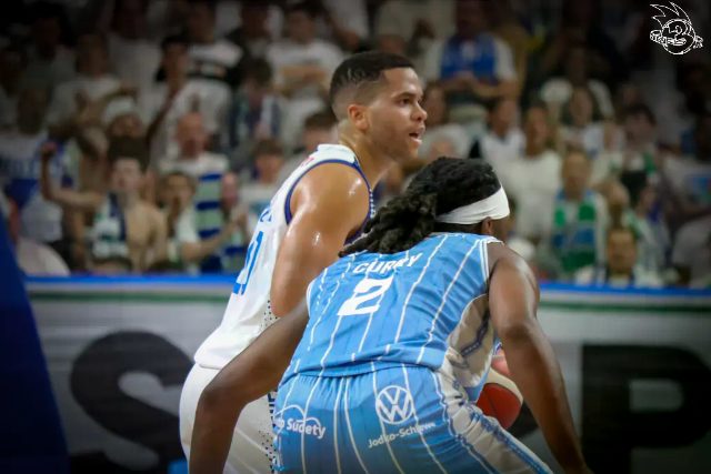 Galeria zdjęć 1 kolejki PGE Basket Ligi Anwil Włocławek-Górnik Zamek Książ — zdjęcie 132