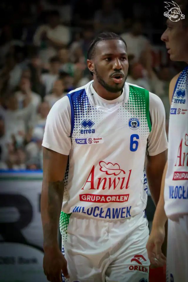 Galeria zdjęć 1 kolejki PGE Basket Ligi Anwil Włocławek-Górnik Zamek Książ — zdjęcie 99