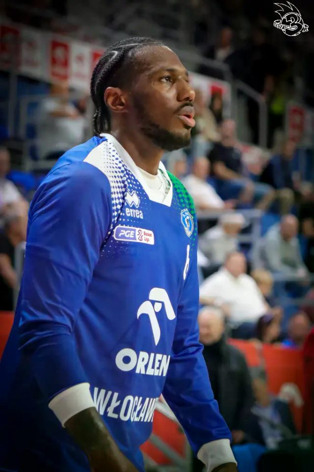 Galeria zdjęć 1 kolejki PGE Basket Ligi Anwil Włocławek-Górnik Zamek Książ — zdjęcie 28