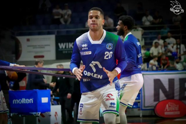 Galeria zdjęć 1 kolejki PGE Basket Ligi Anwil Włocławek-Górnik Zamek Książ — zdjęcie 13