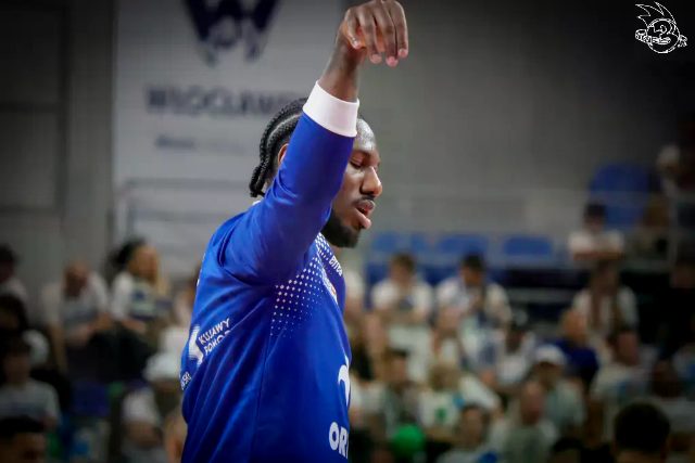 Galeria zdjęć 1 kolejki PGE Basket Ligi Anwil Włocławek-Górnik Zamek Książ — zdjęcie 22